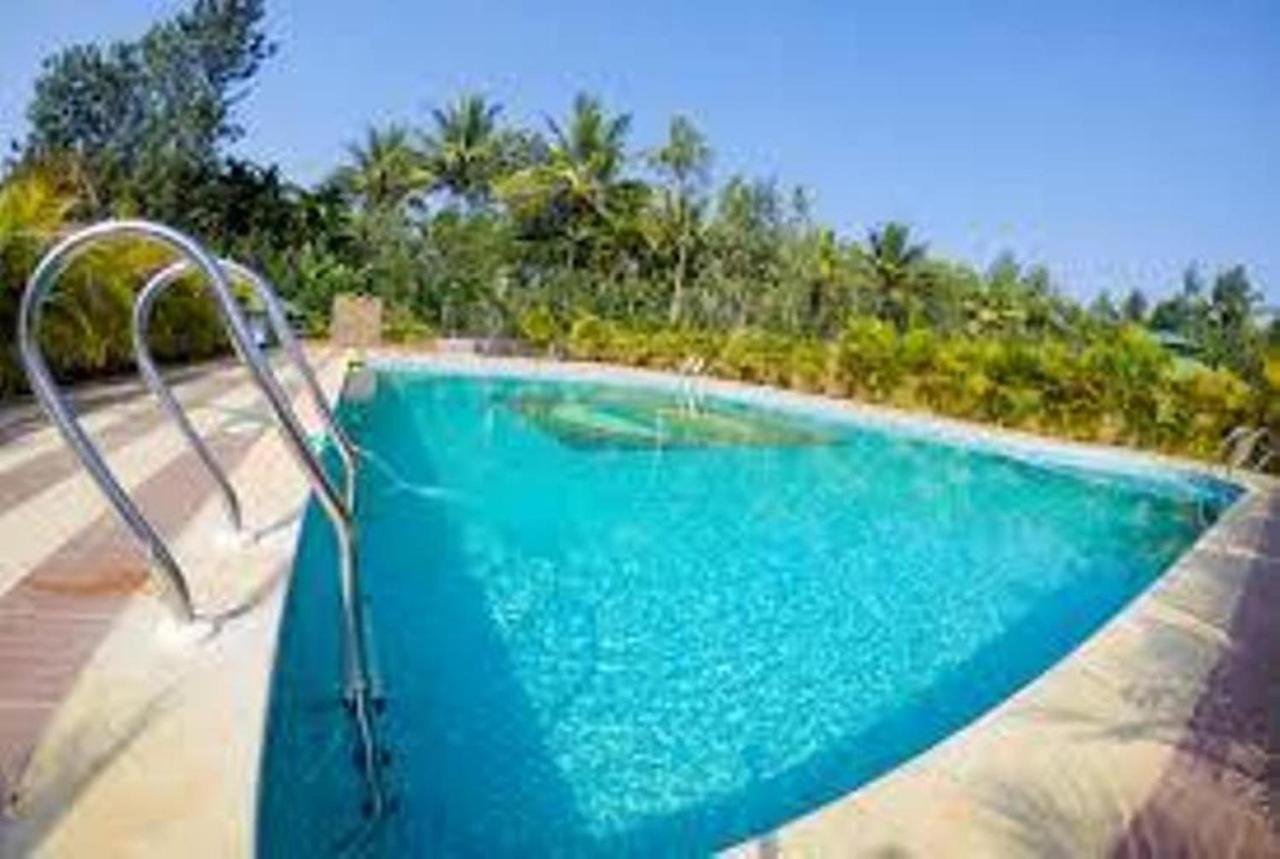 Coorg Nesara Hotel And Resort Kushalnagar Exterior photo